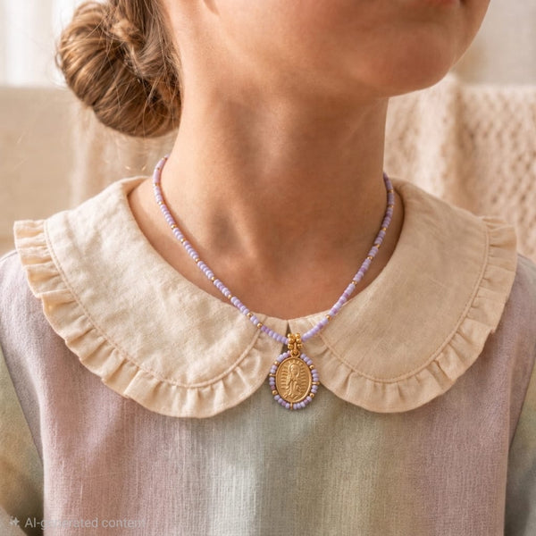 Medalla Virgen con Bolitas Lila