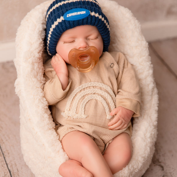 TOP OF LINE : Baby Sebastian Varon Ojos Cerrados 100% silicón