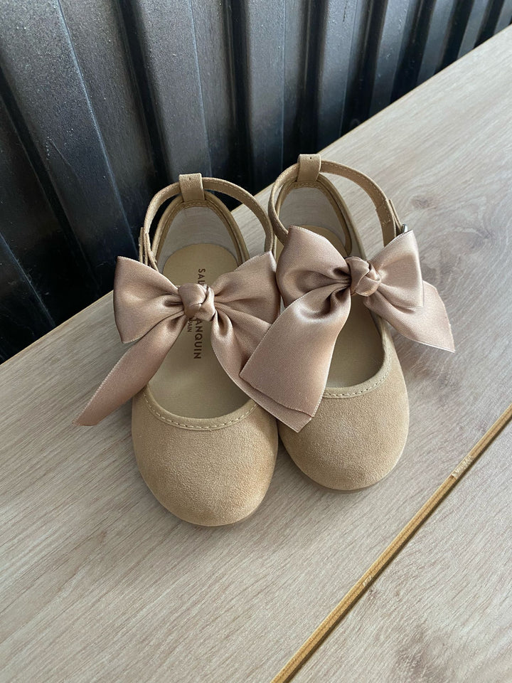 CALZADO Mercedita Serratex Lazo con Hebilla color Camel