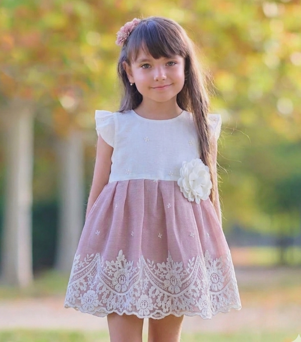 Vestido Encaje con Flores Rosa Maquillaje