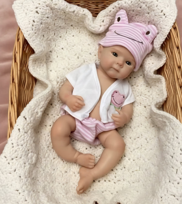 Baby Pía ojos abiertos 100% silicón