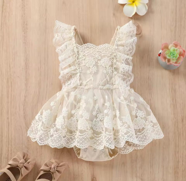 Ropa Jesusin Almond Lace