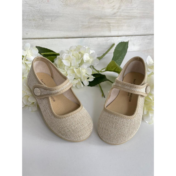 Calzado Mercedita Lino Velcro con Botón Natural