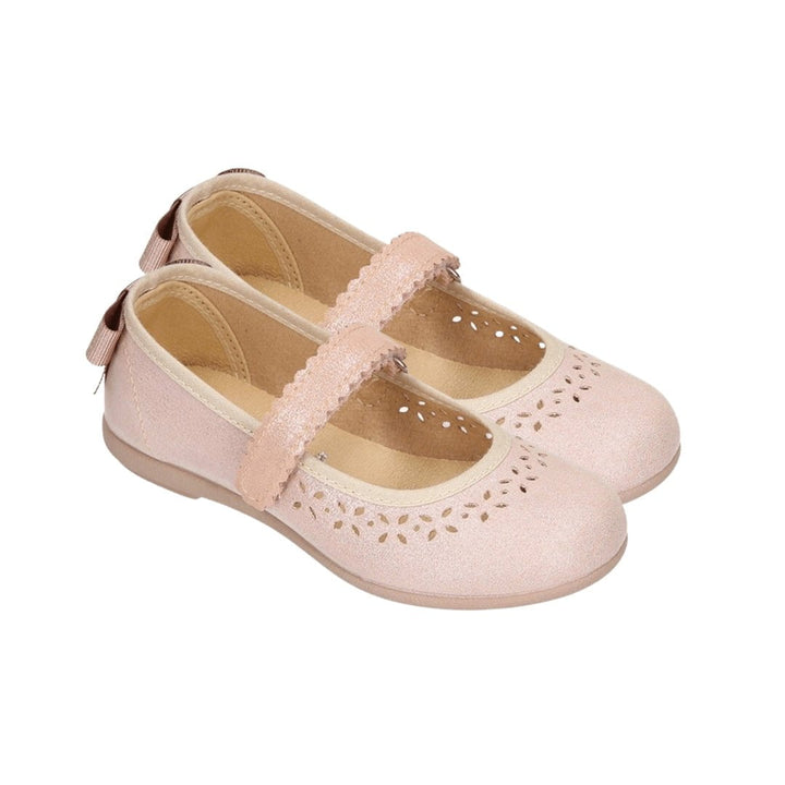 Calzado Mercedita niña cierre adherente con picados y LAZO en lona Metalizada NUDE