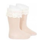 Calceta Alta con Puntilla y Lazo Nude